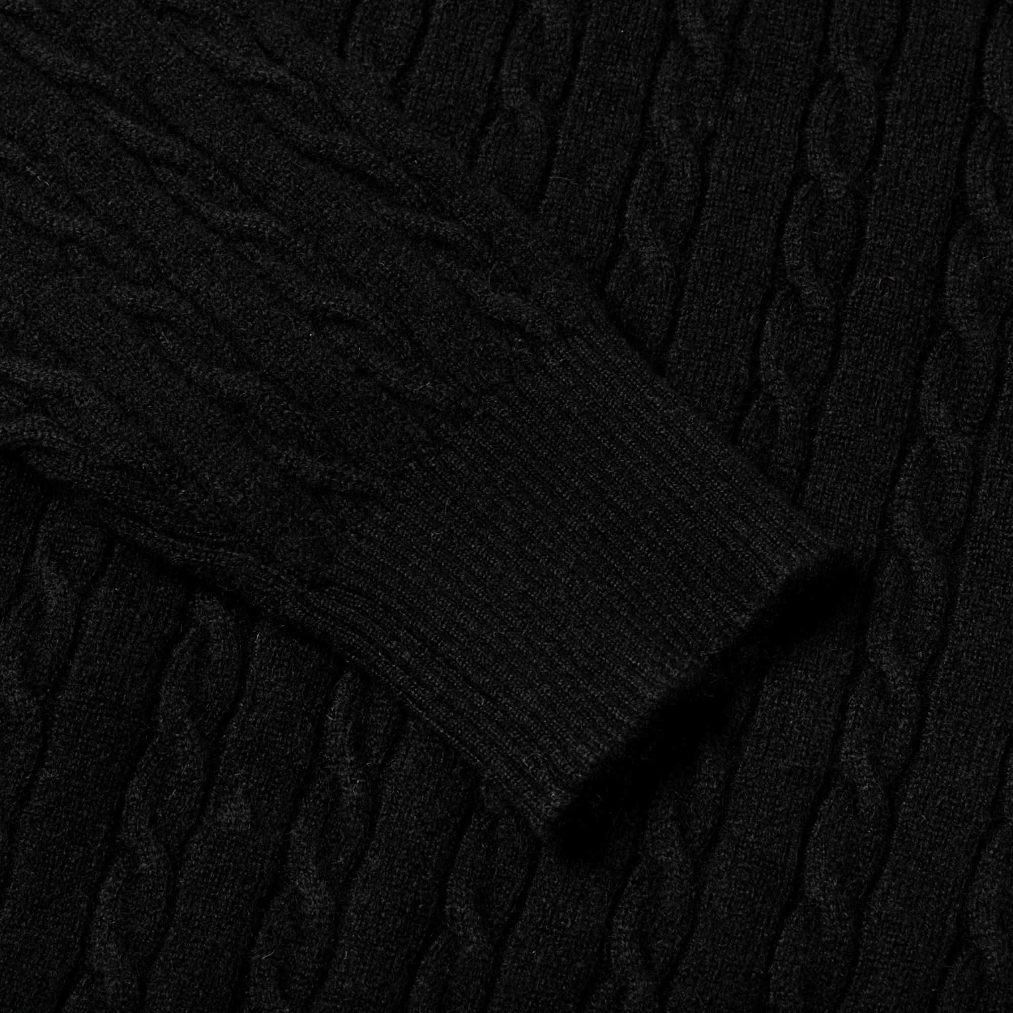 Cashmere Cable-Knit Crewneck Black - Image 4